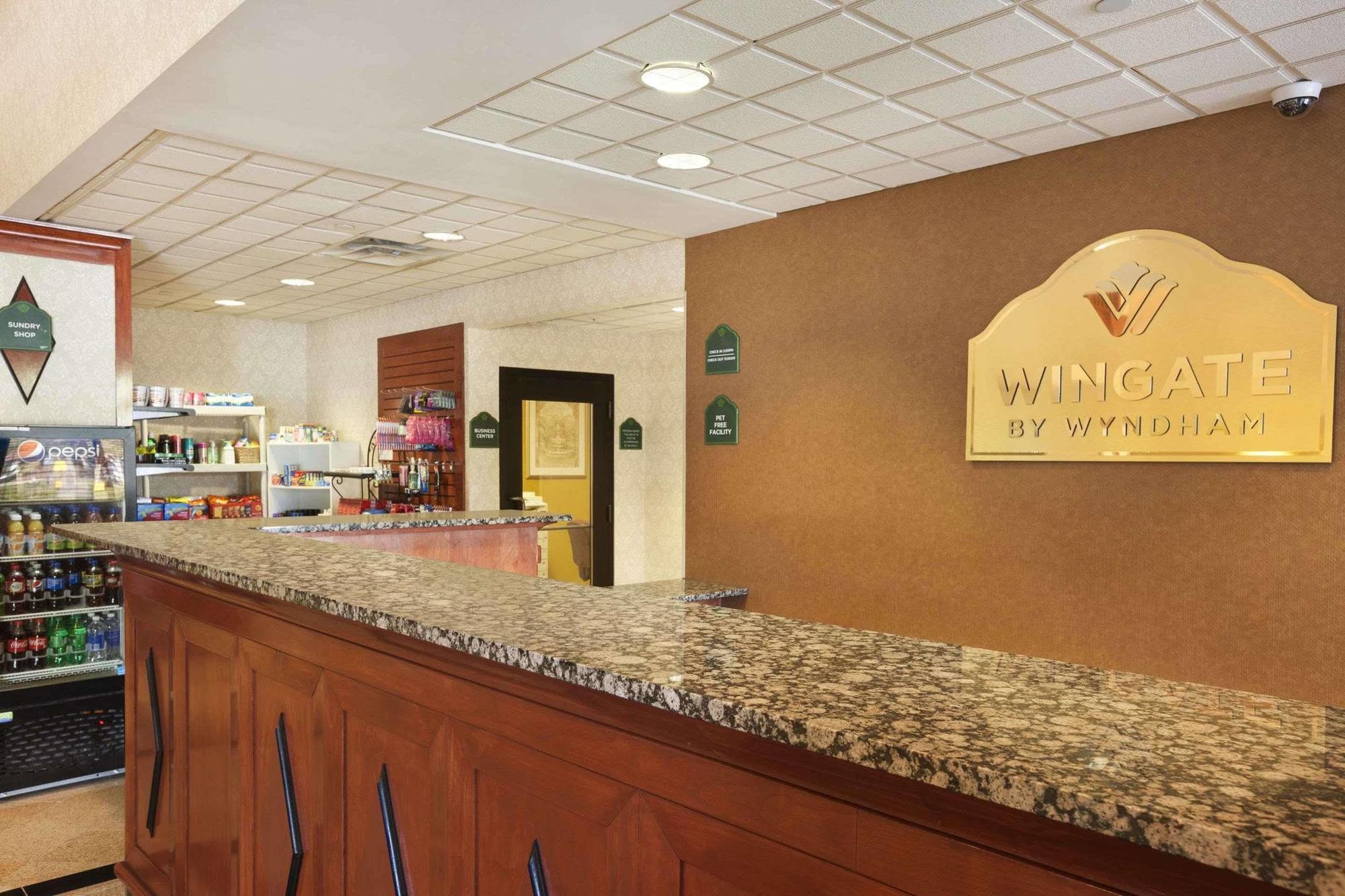 מלון Wingate By Wyndham צ'סאפיק מראה חיצוני תמונה